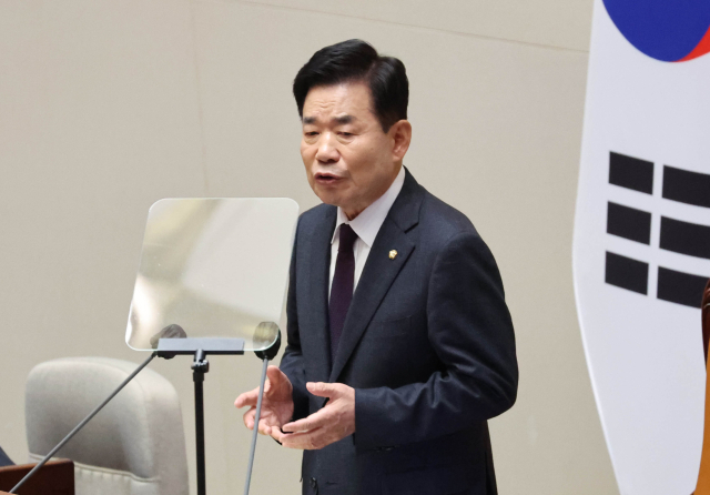 김진표 국회의장이 지난 2일 국회에서 열린 제403회국회(임시회) 제1차 본회의에서 개회사를 하고 있다. 연합뉴스