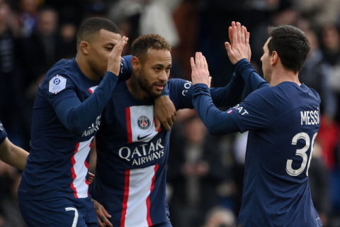 음바페 복귀한 날 네이마르 발목 부상…연패 탈출 기쁨 제대로 못 누린 PSG
