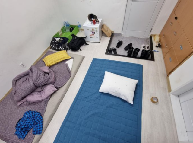 작성자 A씨가 올린 공군 초급 간부 숙소 사진. 