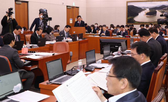 20일 국회에서 농림축산식품해양수산위원회 전체회의가 열리고 있다. 연합뉴스