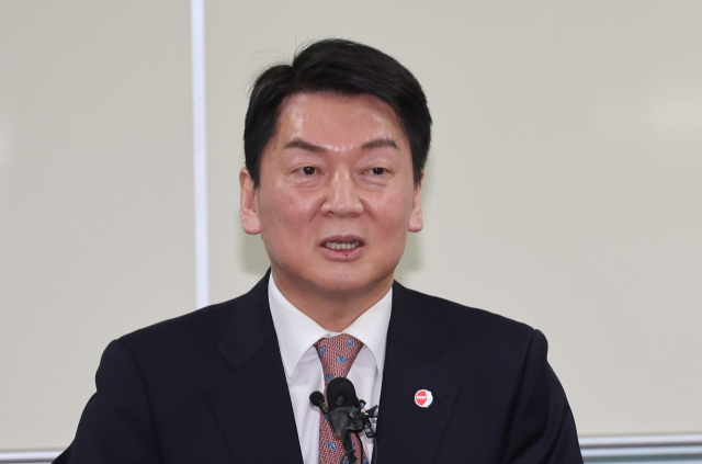 국민의힘 안철수 당 대표 후보가 5일 오전 서울 여의도 국회 의원회관에서 열린 언론인 간담회에서 발언하고 있다. 연합뉴스