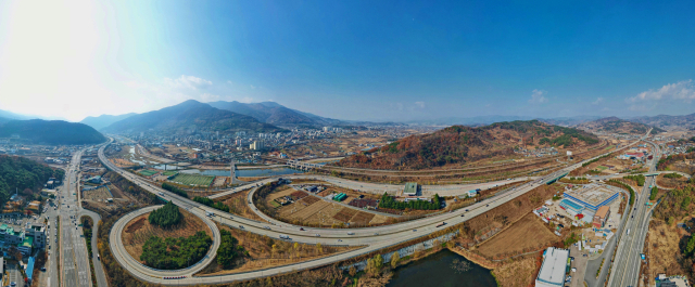 사통팔달 청도군을 잇는 고속도로, 철도, 국·지방도. 청도군 제공