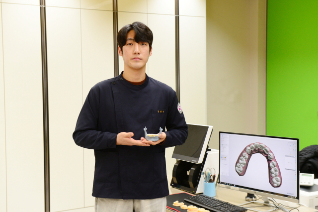 50회 치과기공사 국가고시에서 전국 수석을 차지한 김창식 씨. 대구보건대 제공