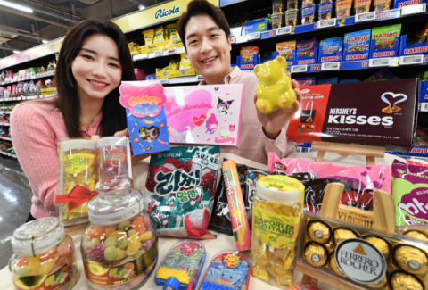 화이트데이 '남심 저격' 나선 유통가…올해는 캐릭터 상품이 대세