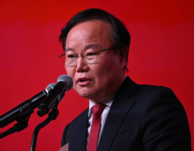 8일 오후 경기도 고양시 일산 킨텍스에서 열린 국민의힘 제3차 전당대회에서 김재원 최고위원이 당선 인사를 하고 있다. 연합뉴스