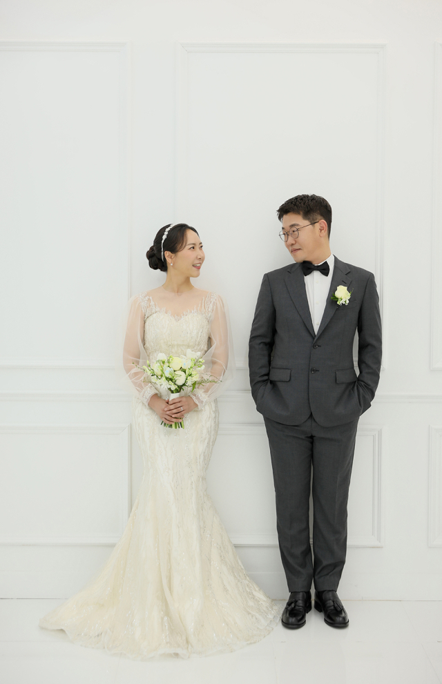 심정애(왼쪽) 경북개발공사 부장과 김영락 경북도 사회소통 특별보좌관.