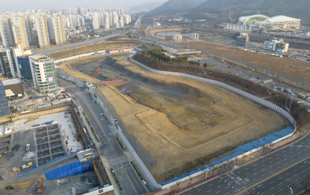 대구 수성구 상공에서 바라본 롯데몰 부지 모습. 매일신문DB