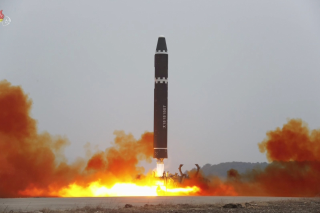 지난달 18일 북한이 고각 발사한 대륙간탄도미사일(ICBM) 