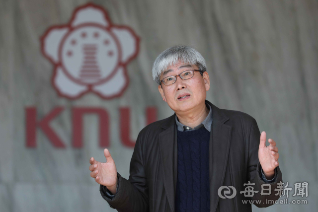 14일 만난 이시활 경북대 평의원회 의장은