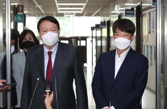 윤석열 대통령, 이준석 전 국민의힘 대표. 자료사진. 연합뉴스