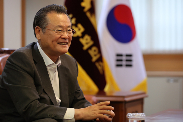 19일 재취임 2주년을 맞은 이재하 대구상공회의소 회장이 재취임 2주년을 맞아 소회를 밝히고 있다. 대구상공회의소 제공.