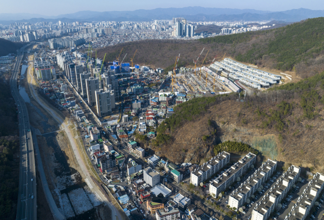 대구 수성구 상공에서 바라본 파동 재건축 지역 일대 모습. 매일신문DB