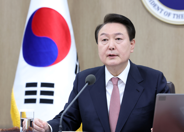 윤석열 대통령이 21일 서울 용산 대통령실 청사에서 열린 국무회의에서 발언하고 있다. 연합뉴스