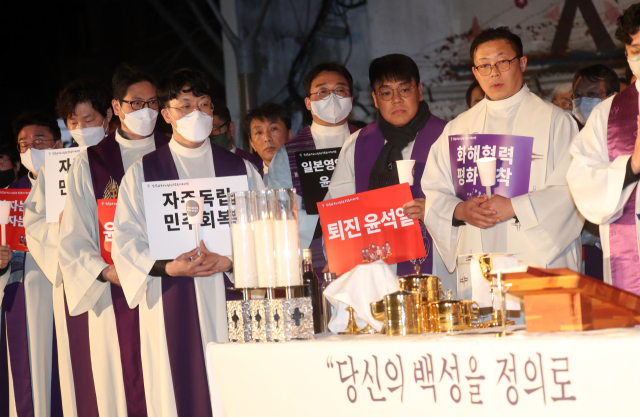 천주교정의구현전국사제단 주최로 20일 오후 전북 전주시 풍남문광장에서 