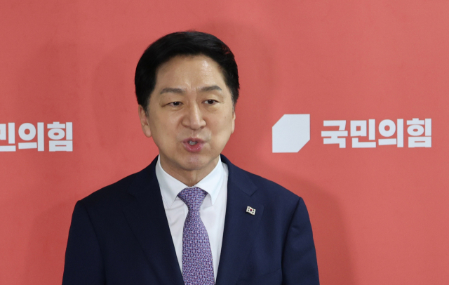 김기현 국민의힘 대표가 지난 22일 국회에서 취재진의 질문에 답하고 있다. 연합뉴스