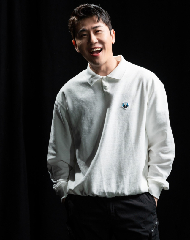 가수 영탁. 산탁클로스 제공