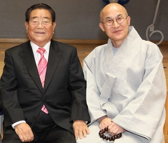 고(故) 송해 선생과 살아생전 함께 한 모습. 지거 스님 제공