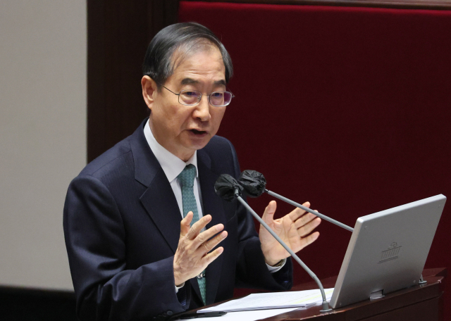한덕수 국무총리가 4일 오후 열린 국회 본회의 대정부 질문에서 