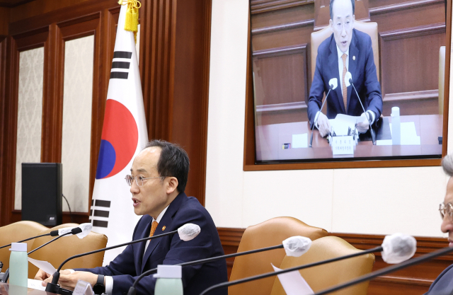 추경호 경제부총리 겸 기획재정부 장관이 5일 오전 서울 종로구 정부서울청사에서 열린 대외경제장관회의에서 최근 우리 경제 상황과 관련한 발언을 하고 있다. 연합뉴스