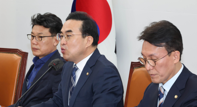 더불어민주당 박홍근 원내대표가 6일 국회에서 열린 정책조정회의에서 발언하고 있다. 연합뉴스