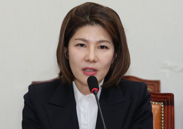 국민의힘 김예령 대변인이 16일 오후 국회에서 열린 최고위원회의에서 발언하고 있다. 연합뉴스