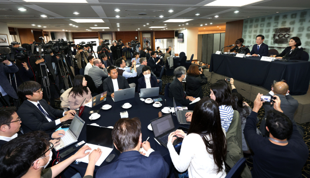 더불어민주당 이재명 대표가 11일 오후 서울 중구 프레스센터에서 열린 외신기자클럽 초청 기자간담회에서 모두 발언하고 있다. 연합뉴스