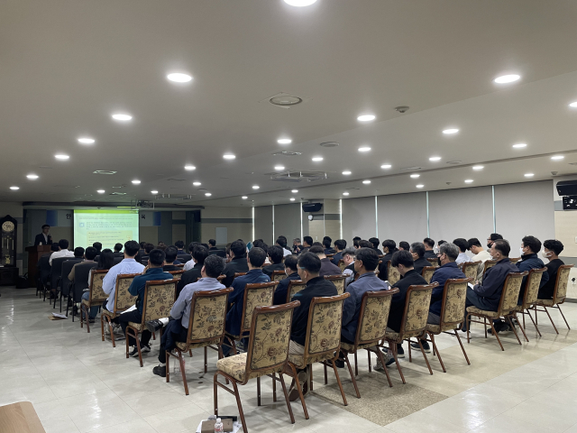 부산도시공사가 지난 11일 임직원 및 사업장 안전보건 관계자를 대상으로 안전보건교육을 실시했다. 제공 부산도시공사