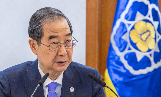 한덕수 국무총리가 14일 오전 서울 종로구 정부서울청사에서 열린 제6차 자살예방정책위원회에 참석해 발언하고 있다. 연합뉴스