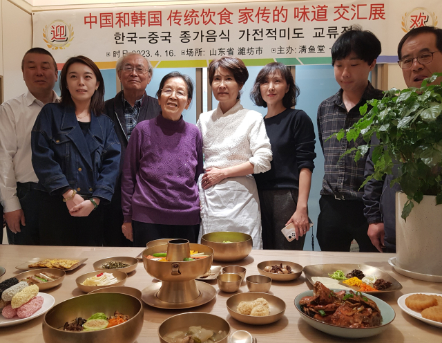 박정남(사진 중앙) 예미정 별채 대표가 16일 산동성 웨이팡에서 열린 