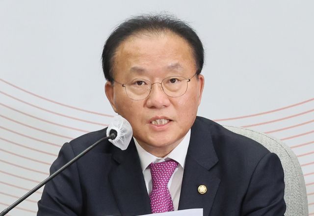 국민의힘 윤재옥 원내대표가 18일 오전 국회에서 열린 원내대책회의에서 발언하고 있다. 연합뉴스