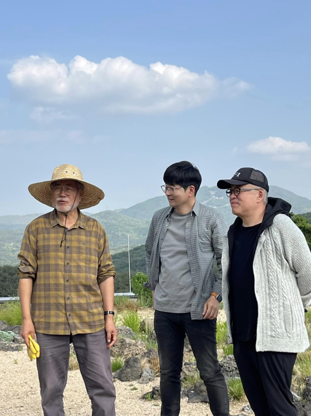 문재인 전 대통령, 탁현민 전 청와대 의전비서관, 작곡가 김형석. 탁현민 전 비서관 페이스북