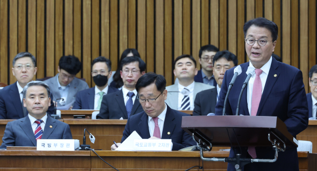방기선 기획재정부 제1차관이 26일 오후 서울 여의도 국회에서 열린 인구위기특별위원회 전체회의에서 업무보고하고 있다. 연합뉴스
