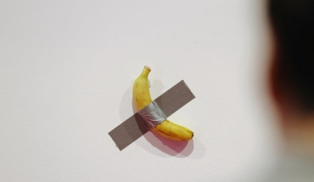 리움미술관에 전시중인 마우리치오 카텔란의 