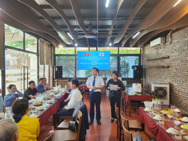 덴도 축제에 참석한 박현국 봉화군수가 인사말을 하고 있다. 봉화군 제공