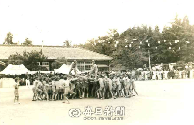진량초등학교의 운동회 모습. 시대 미상. 진량초교 제공