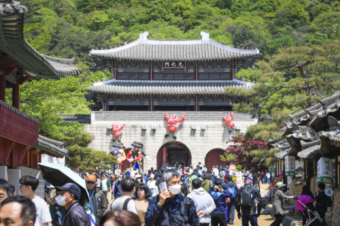 전통도자기의 재발견…문경찻사발축제 24만명 몰렸다