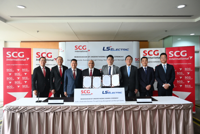 (사진왼쪽 세번째부터) 니티 파타라촉 SCG 사장, 아비짓 타타 SCG 인터내셔널 디렉터, 조욱동 LS일렉트릭 상무, 최순홍 LS일렉트릭 상근고문