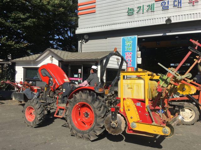 달성군이 봄철 농번기를 맞아 휴일에도 농기계 임대사업장을 운영하기로 했다. 달성군 제공.
