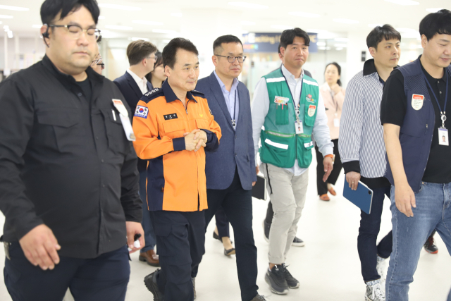 남화영 소방청장이 10일 오후 대구 달성군 구지면 대구 국가산업단지에 위치한 쿠팡 대구3물류센터를 찾아 소방 현장점검을 실시했다. 달성소방서 제공.