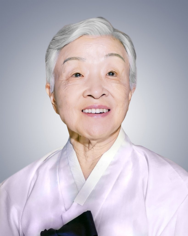 SPC그룹 허영인 회장의 모친이자 삼립식품(현 SPC삼립) 창업주인 고(故) 허창성 명예회장의 부인 김순일 여사가 10일 별세했다. 연합뉴스