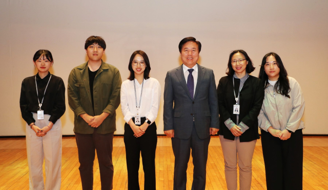 축제 관련 우수아이디어를 제안한 공무원 5명에게는