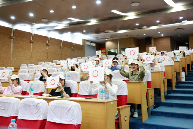 대구시 상해사무소가 대구, 염성 우호협력도시 체결 20주년을 기념해 최근 중국 염성사범대학교 국제회의실에서 한국어학과 학생들을 대상으로 퀴즈대회와 한국어 말하기 대회 등 