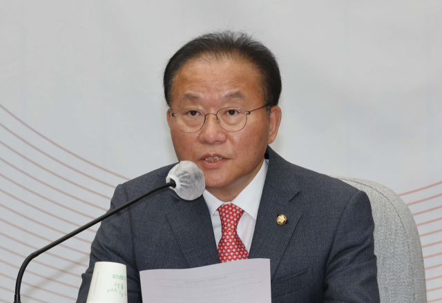 국민의힘 윤재옥 원내대표가 19일 오전 서울 여의도 국회에서 열린 원내대책회의에서 발언하고 있다. 연합뉴스