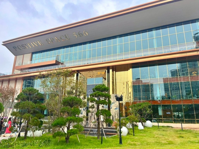 공사비만 1천억원이 든 세계에서 가장 큰 카페 