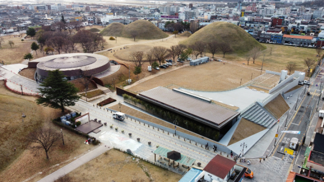 다음 달 개관하는 고분정보센터(오른쪽 아래) 전경. 경주시 제공
