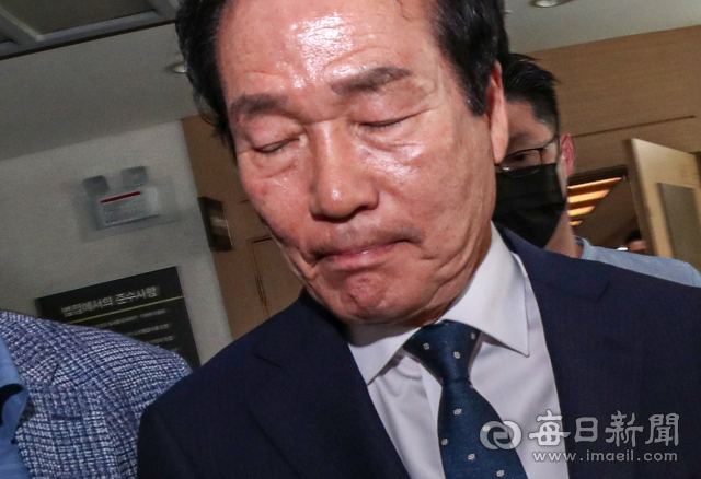 김주수 의성군수가 지난 5월 24일 대구지방법원 별관 5호 법정에서 열린 