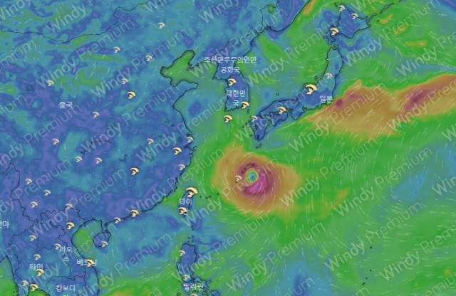 유럽중기예보센터(ECMWF) 모델 예상 6월 4일 0시 태풍 마와르 위치