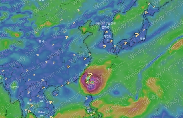 미국기상청(GFS) 모델 예상 6월 4일 0시 태풍 마와르 위치