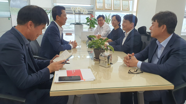 김장호 구미시장은 지역 주요 현안사업의 원활한 추진을 위해 행정안전부를 방문해 지역 현안사업의 필요성과 당위성을 설명에 나섰다. 구미시 제공