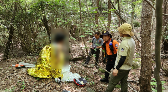 남해 금산 등산객 구조. 경남소방본부 제공